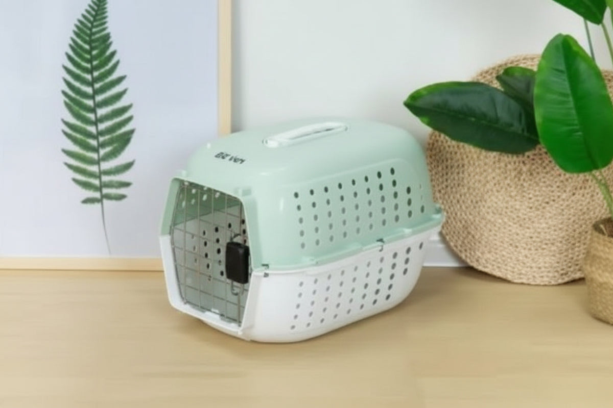 Portable Pet Carrier with Ventilation Holes