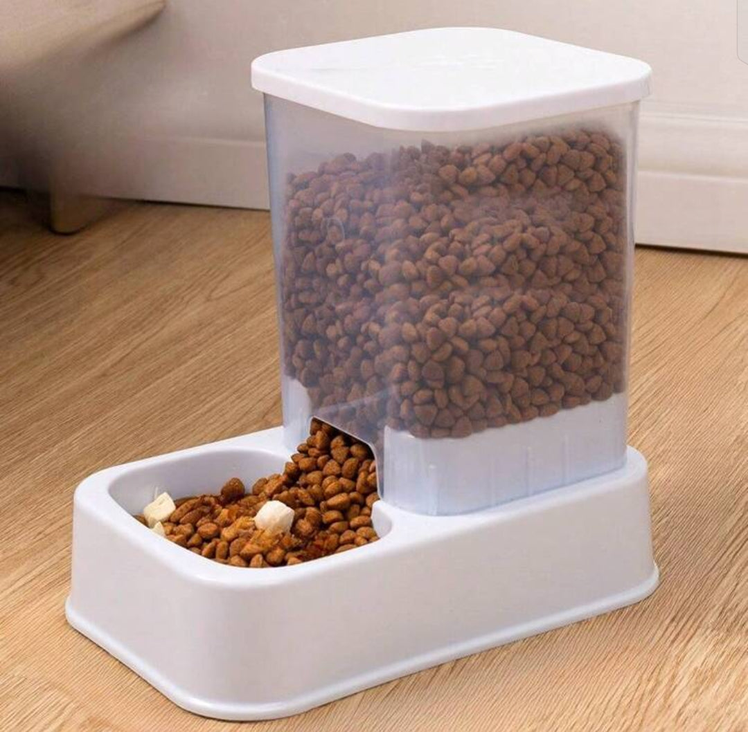 Automatic Gravity Pet Food Dispenser with Transparent Storage Container